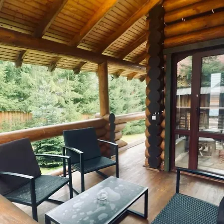 Polyanitsa окремий з каміном Lodge Bukovel