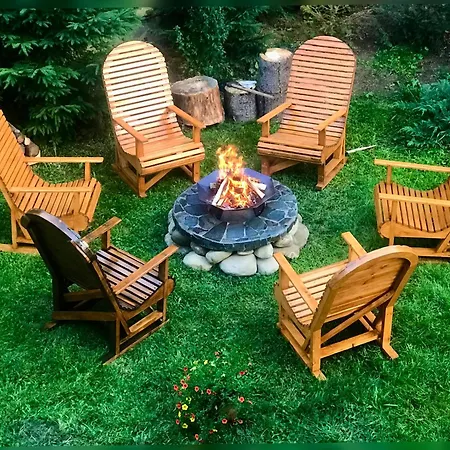 Polyanitsa окремий з каміном Lodge