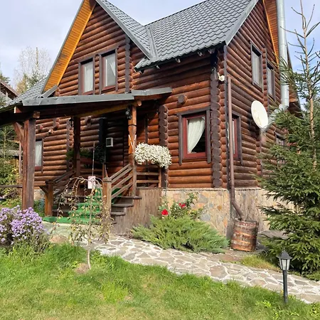 Polyanitsa окремий з каміном Lodge *