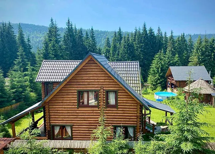 Polyanitsa окремий з каміном Bukovel