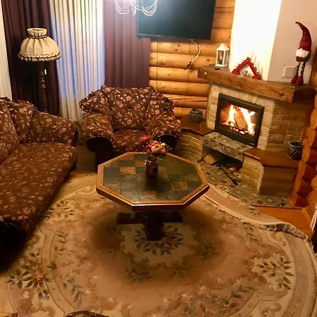 Polyanitsa окремий з каміном *