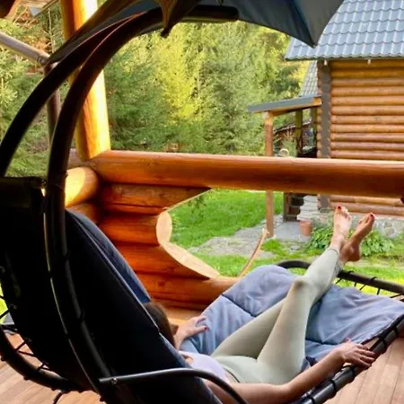 Polyanitsa окремий з каміном Lodge *