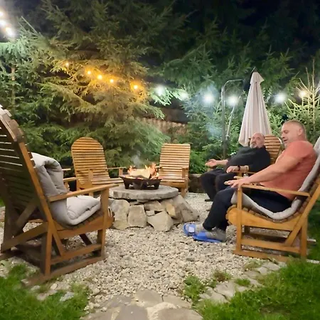 Polyanitsa окремий з каміном Lodge