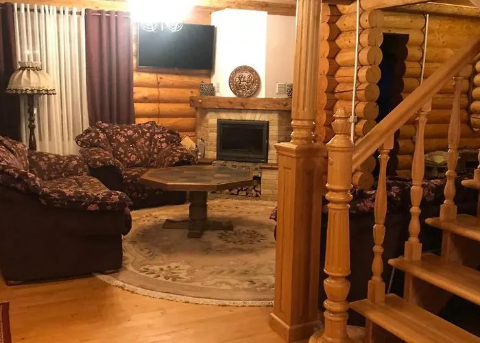 Polyanitsa окремий з каміном *